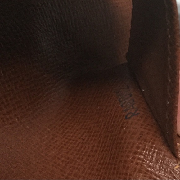 Auth Louis Vuitton Monogram Keyholder - Picture 8 of 8